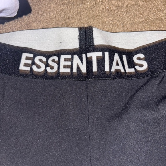 Essentials womens Black Leggings size xs - Picture 2 of 4
